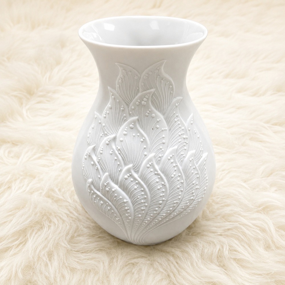 AK Kaiser M Frey 580 OpArt Leaf Bisque Porcelain Vase W Germany MCM White Scandi